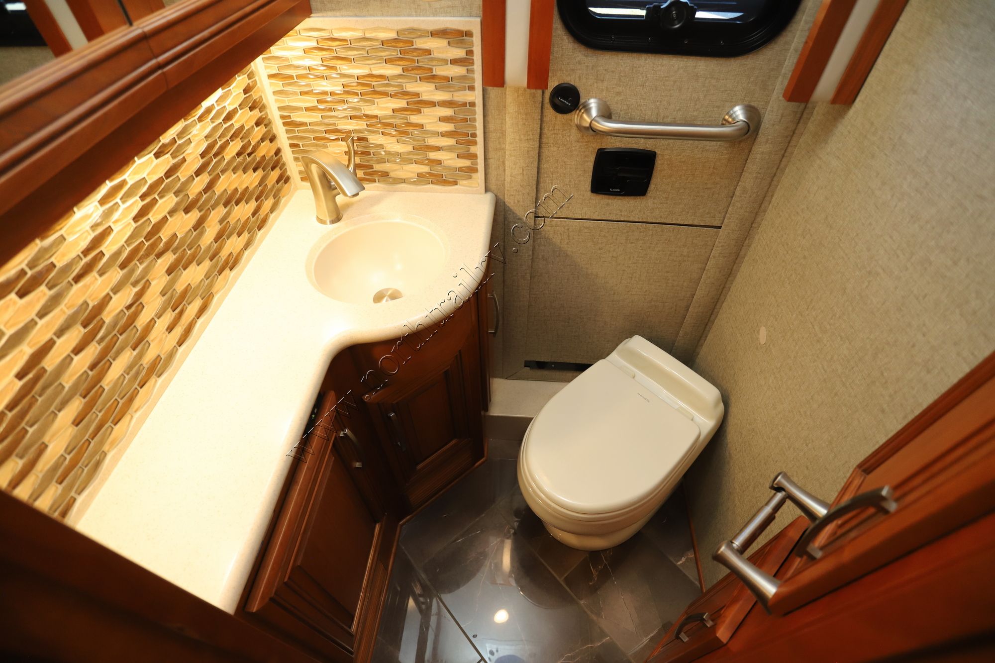 Used 2018 Newmar New Aire 3341 Class A  For Sale