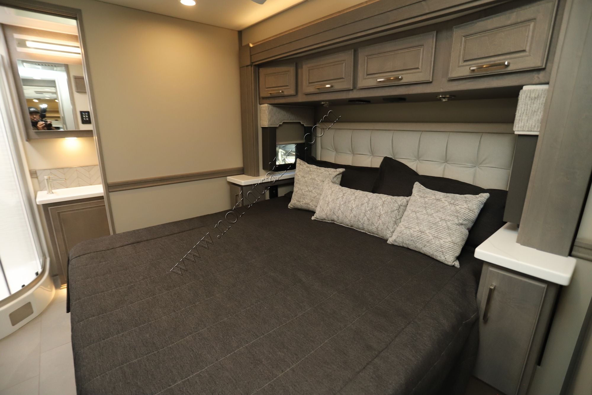 New 2026 Renegade Rv Verona Le 40LRB Super C  For Sale