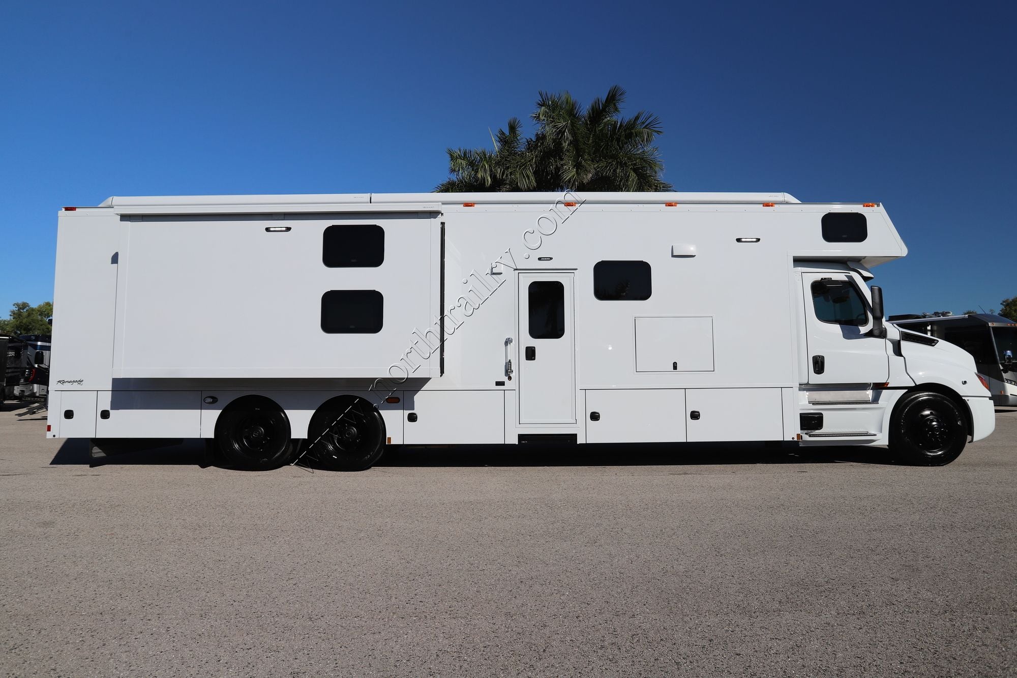 New 2026 Renegade Rv Classic 45CBF Super C  For Sale