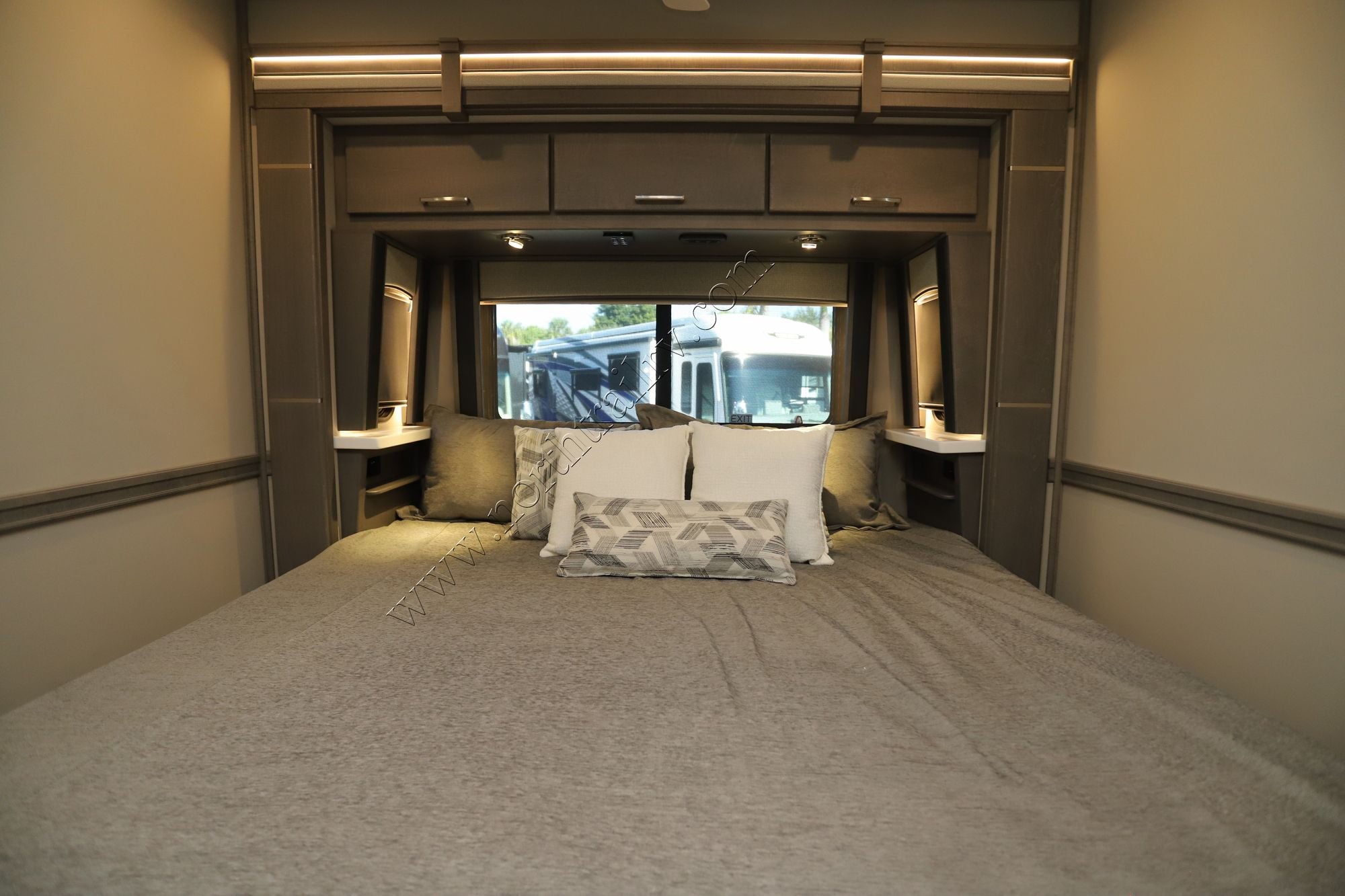 New 2026 Renegade Rv Classic 45CBF Super C  For Sale