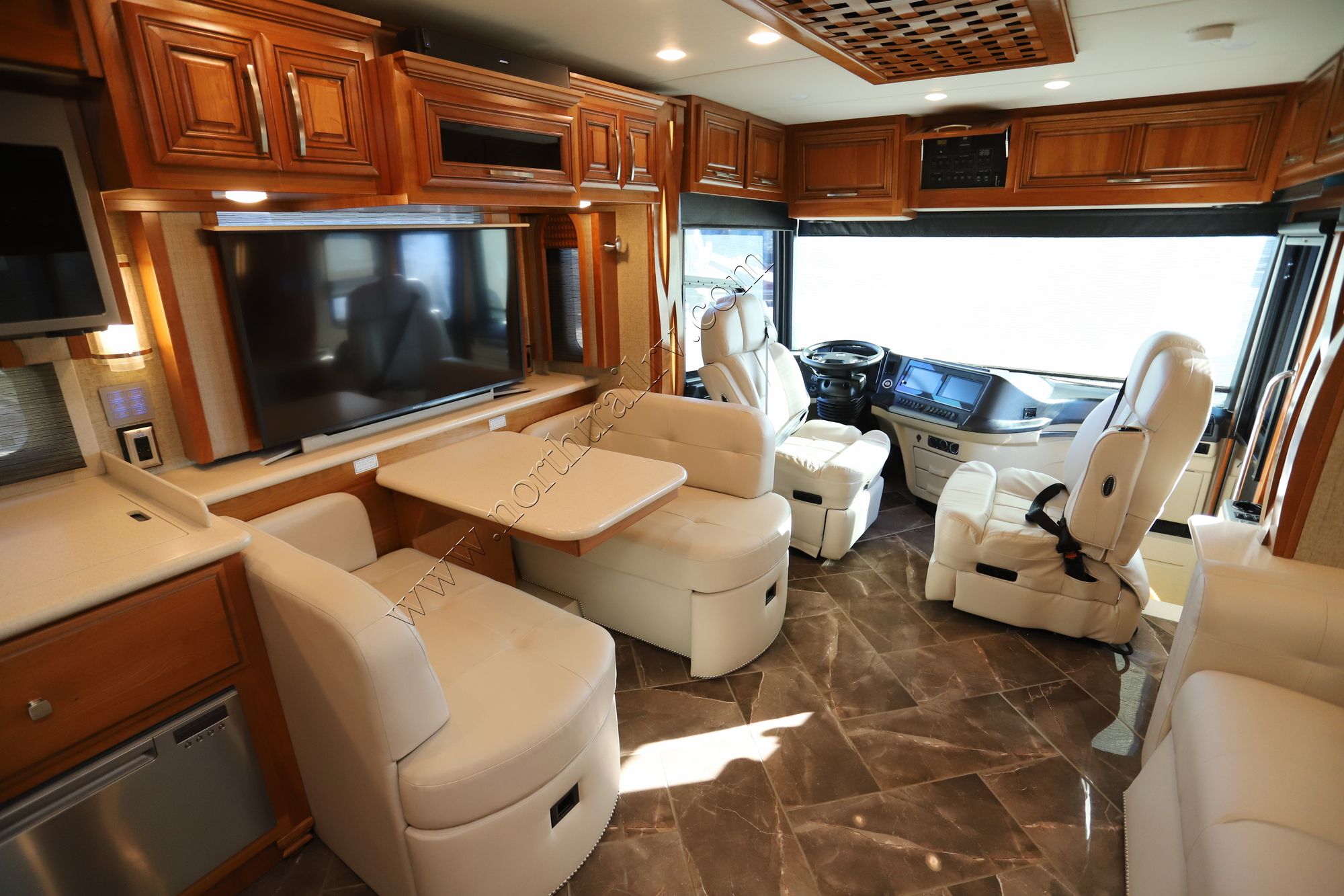 Used 2018 Newmar New Aire 3341 Class A  For Sale