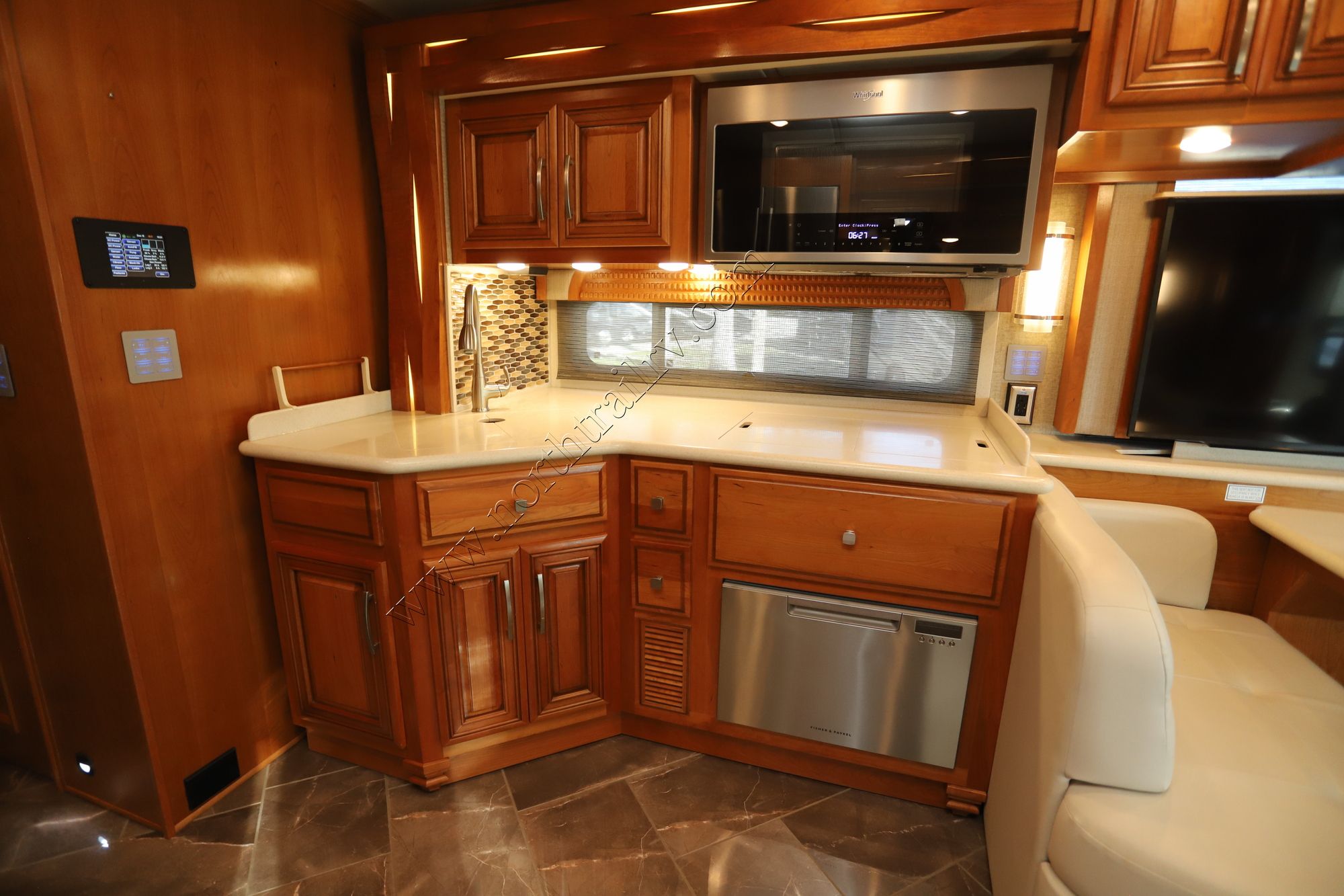 Used 2018 Newmar New Aire 3341 Class A  For Sale