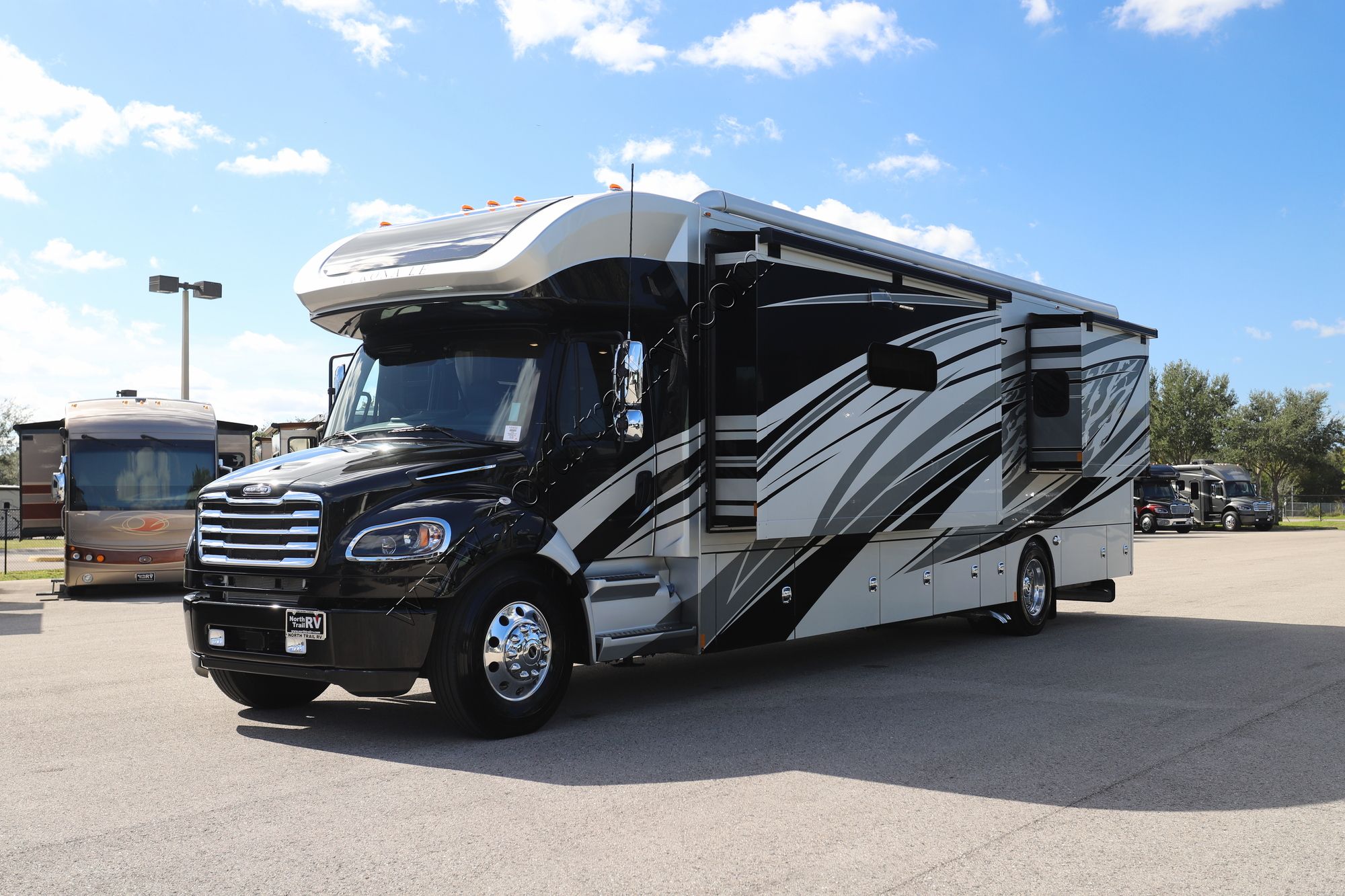 New 2026 Renegade Rv Verona Le 40LRB Super C  For Sale