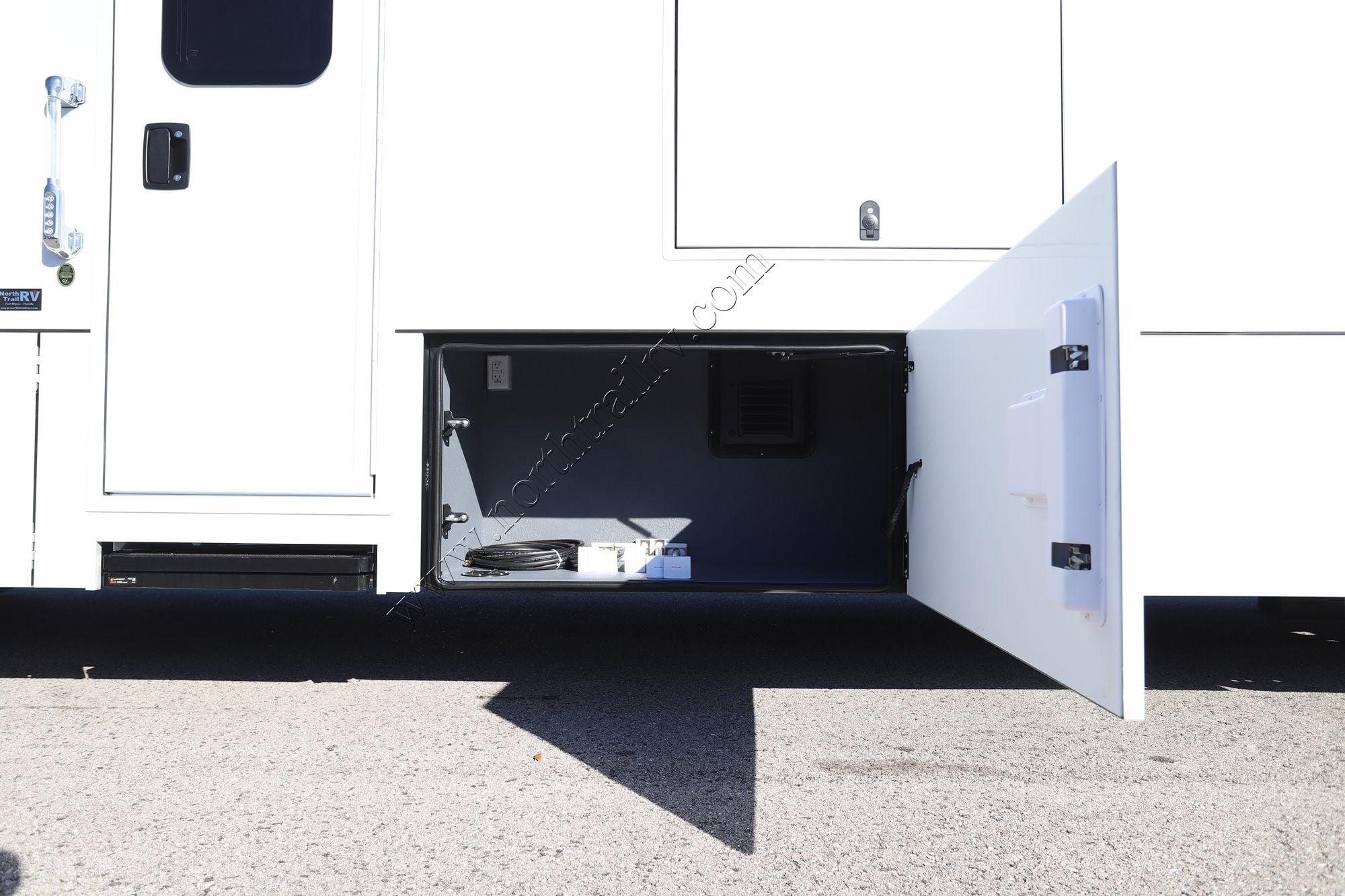 New 2026 Renegade Rv Classic 45CBF Super C  For Sale