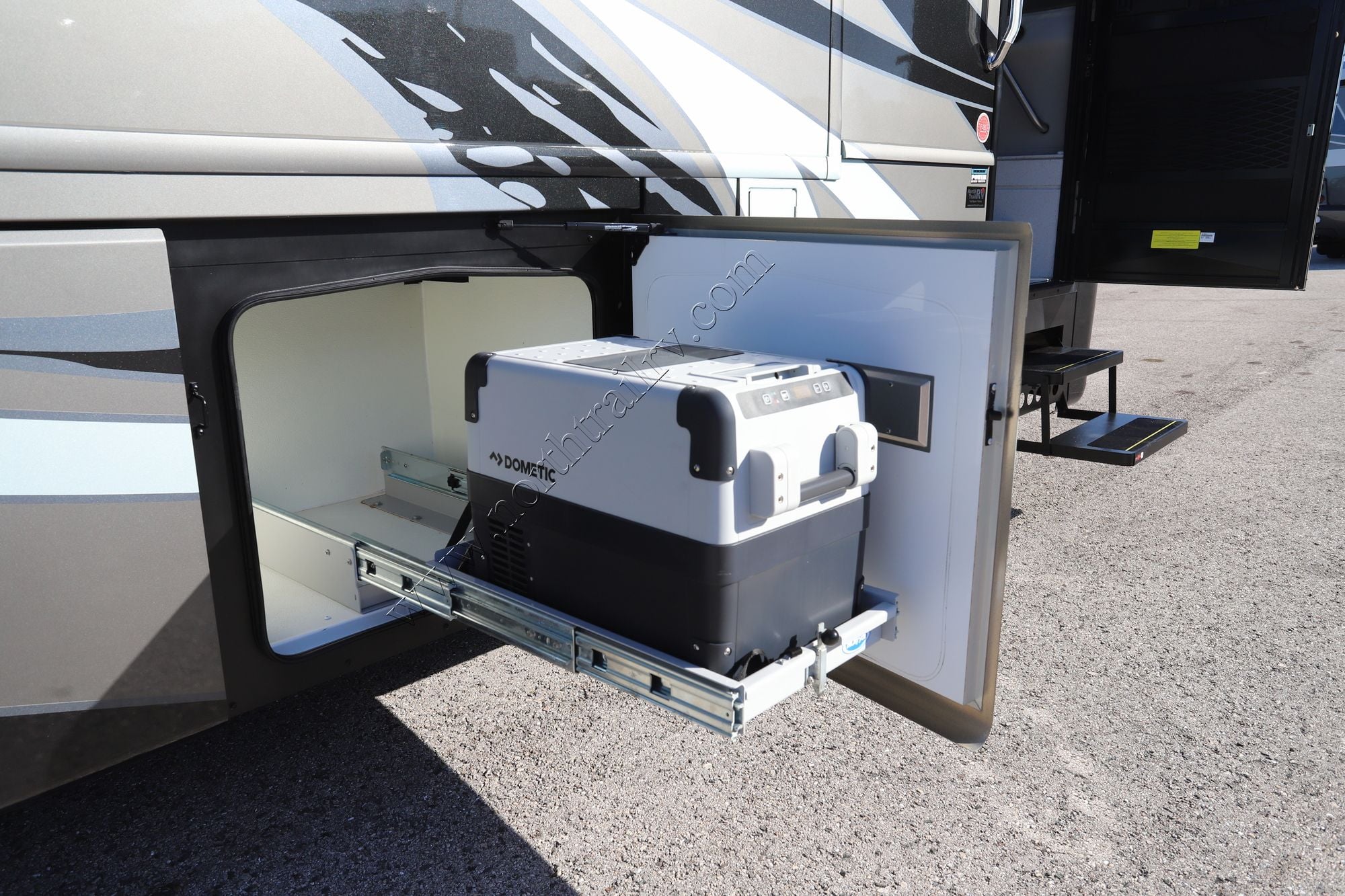 Used 2019 Fleetwood Discovery Lxe 40D Class A  For Sale