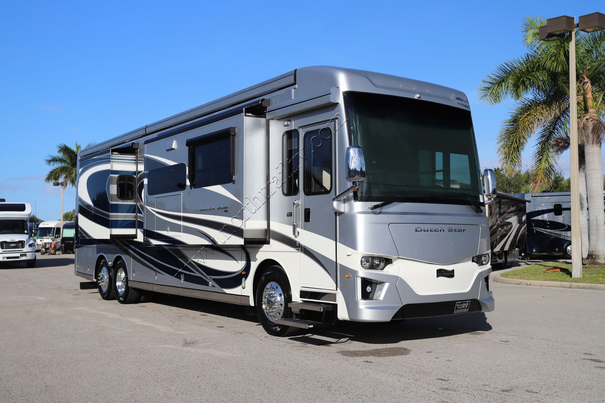 Used 2022 Newmar Dutch Star 4081 Class A  For Sale