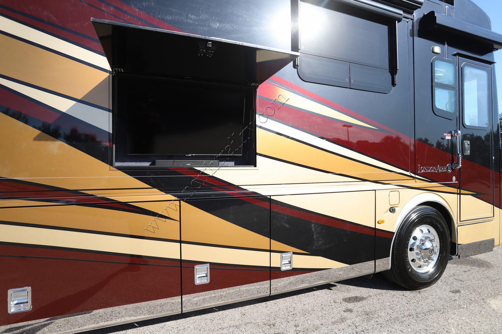 Used 2018 Newmar London Aire 4531 Class A  For Sale