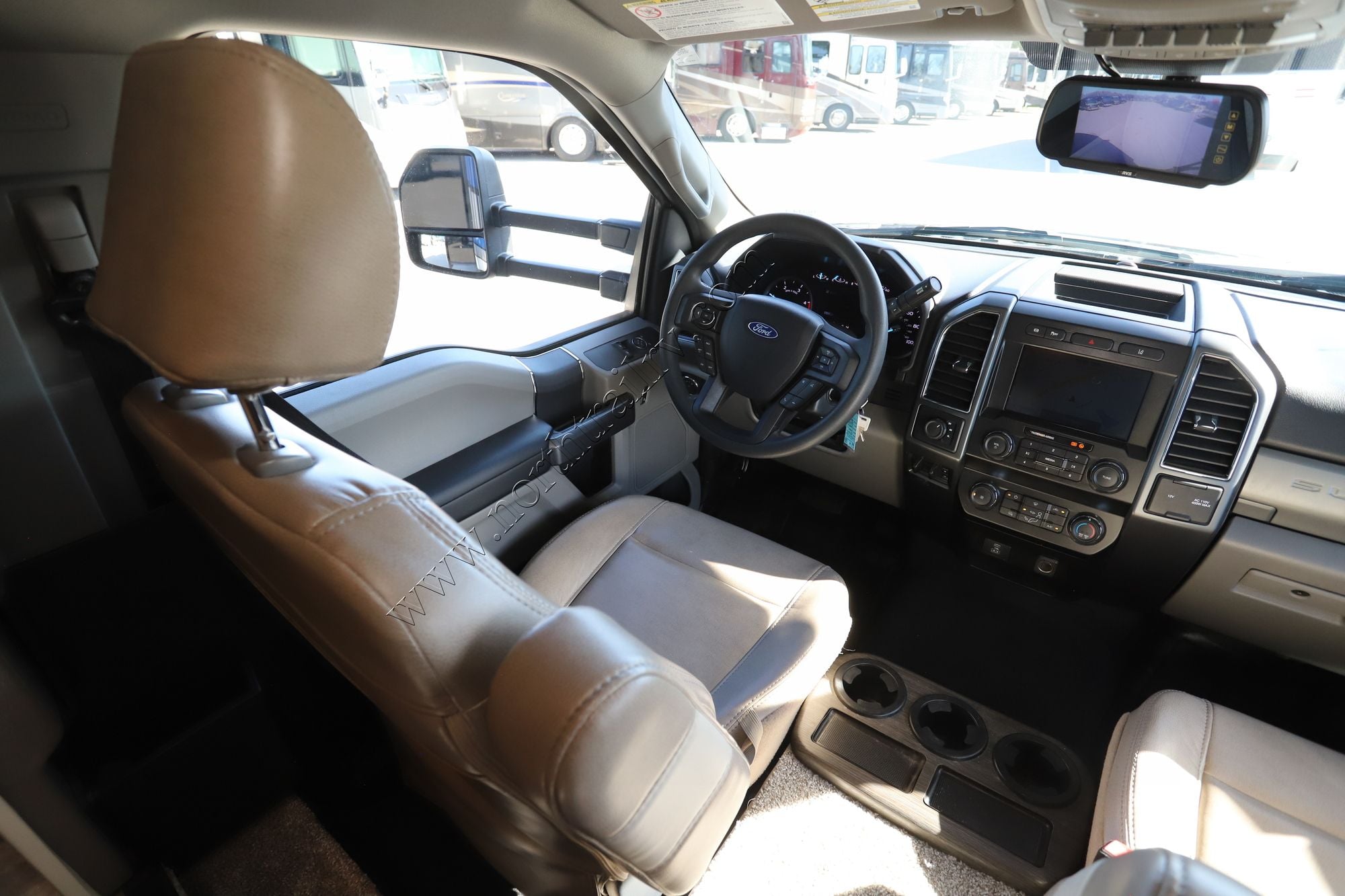 Used 2023 Thor Omni 32XG Super C  For Sale