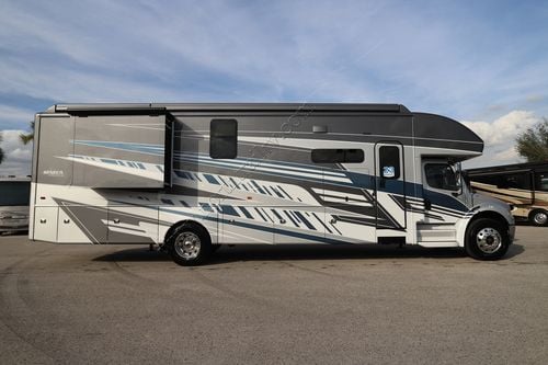 2026 Jayco Seneca Prestige 37K Super C