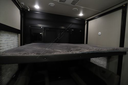 2022 Grand Design Momentum 351M