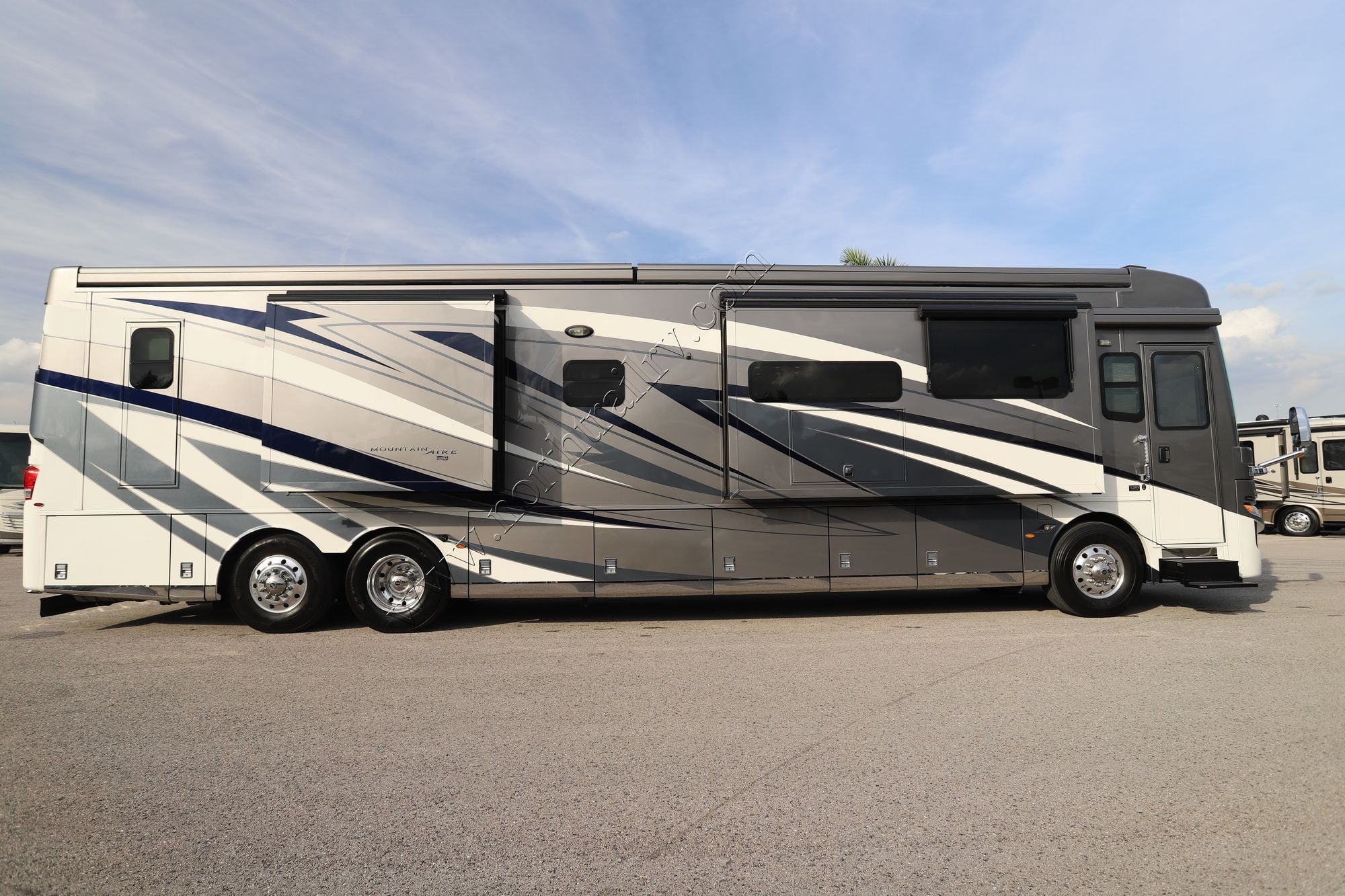 Used 2021 Newmar Mountain Aire 4535 Class A  For Sale