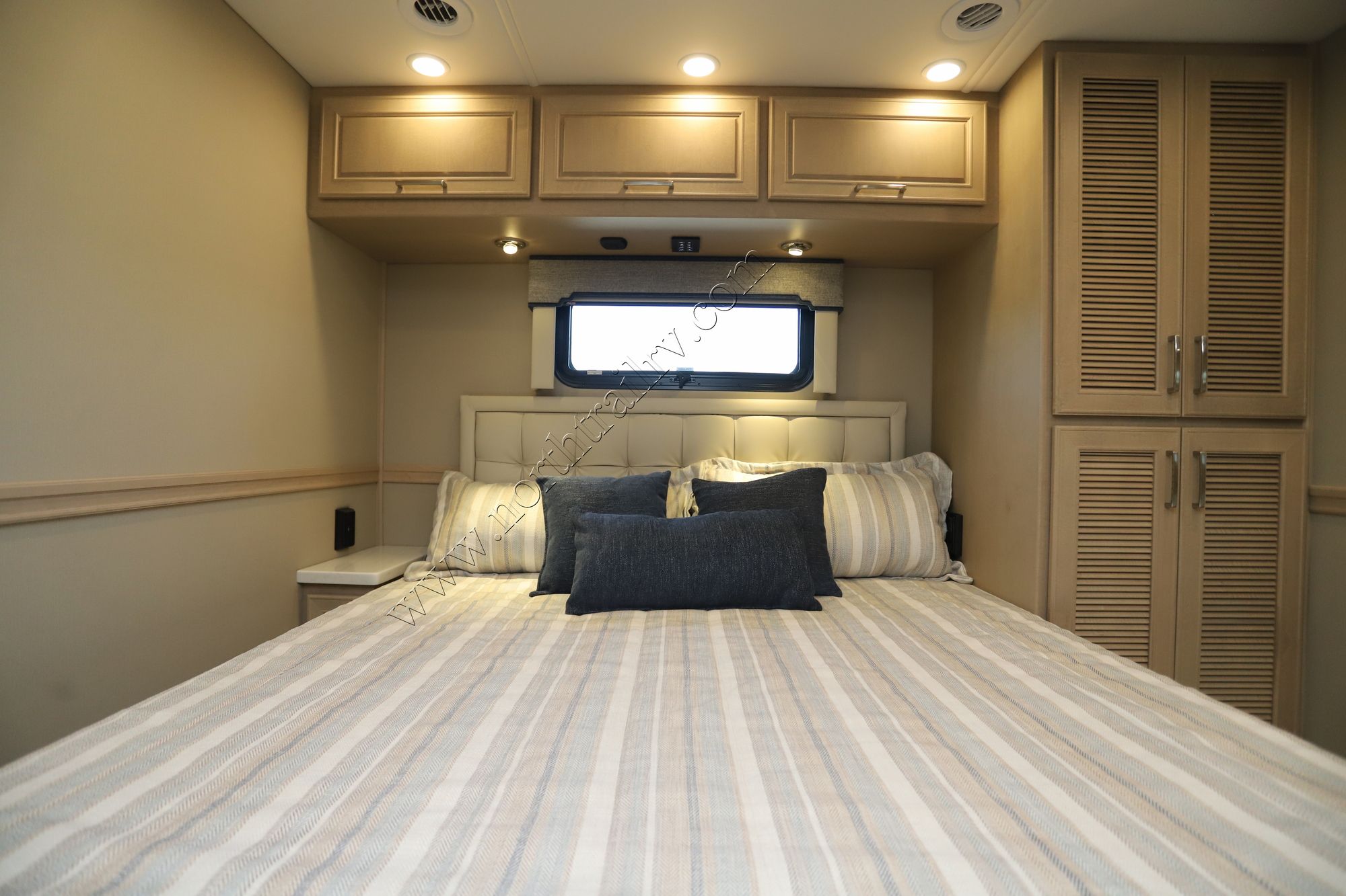 New 2026 Renegade Rv Verona Le 40LBH Super C  For Sale