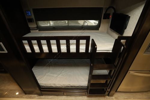 2021 Newmar Mountain Aire 4535