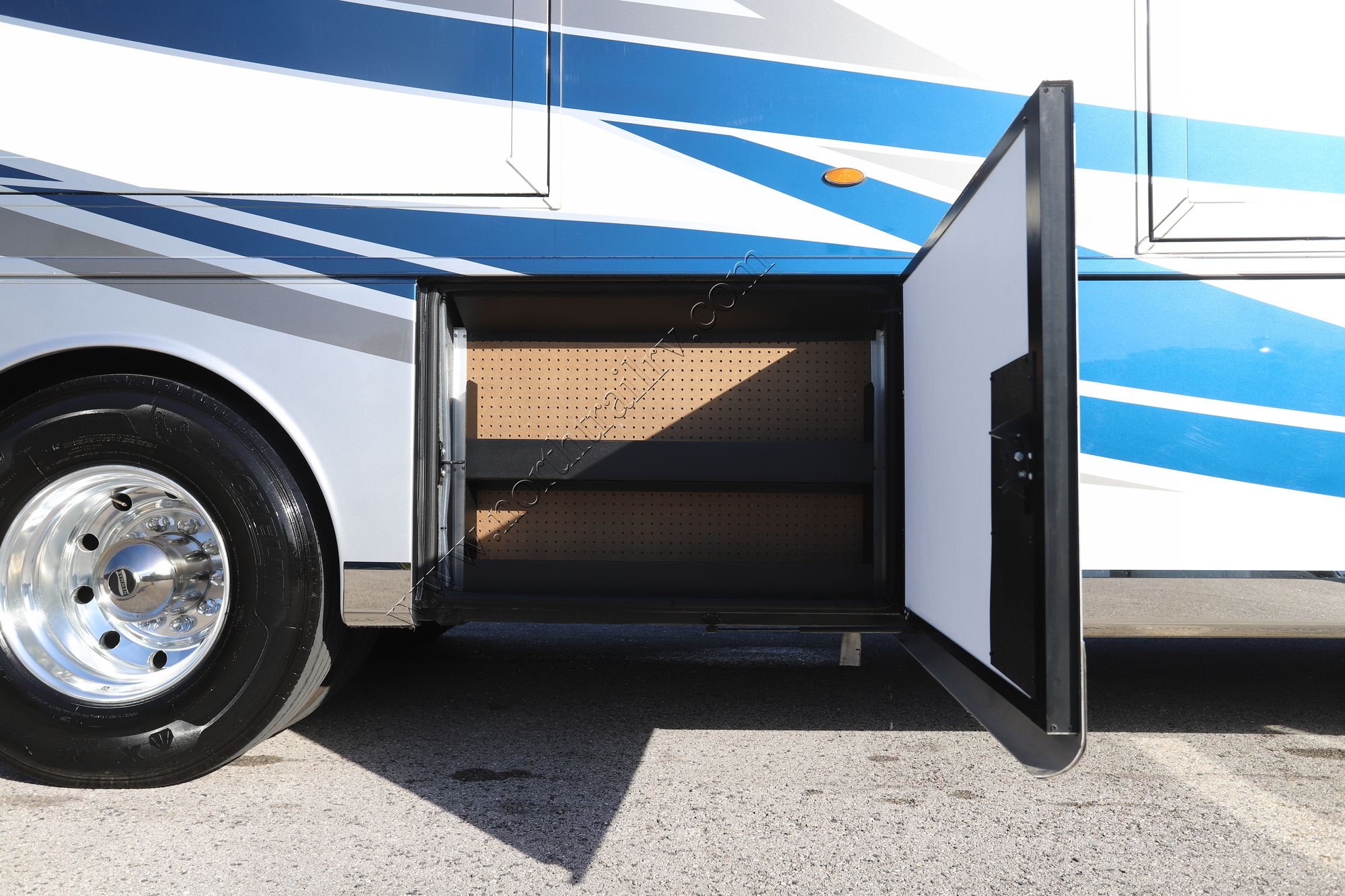 Used 2022 Newmar Dutch Star 4081 Class A  For Sale