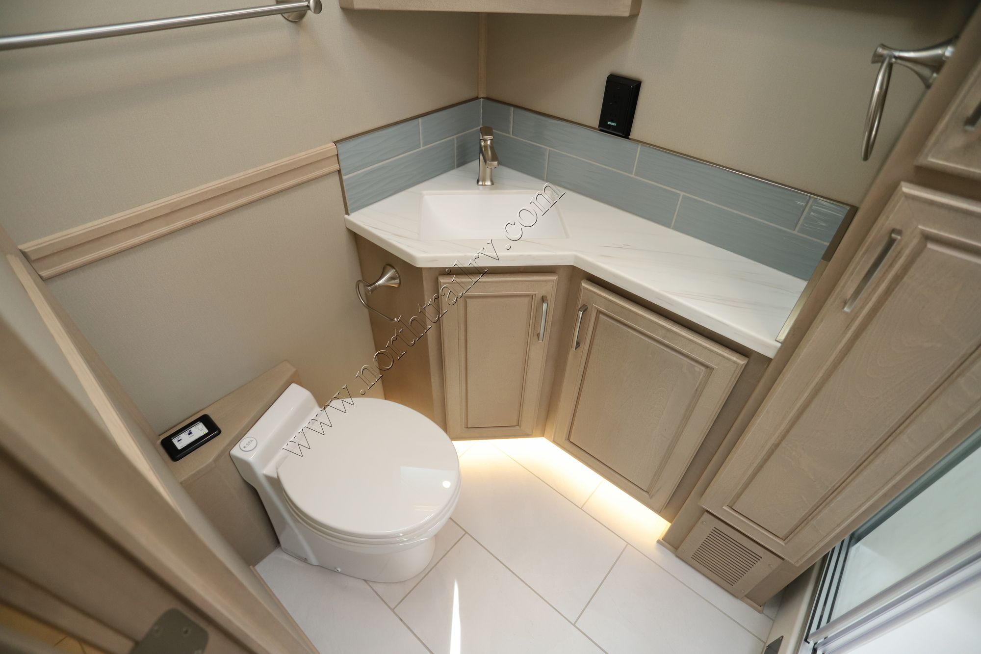 New 2026 Renegade Rv Verona Le 40LBH Super C  For Sale