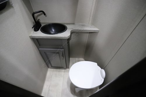 2022 Grand Design Momentum 351M