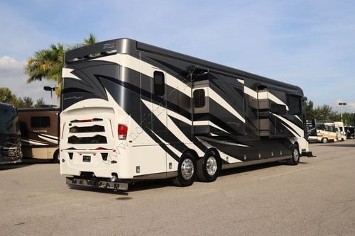 2021 Newmar Mountain Aire 4535