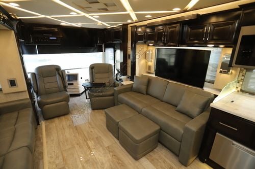 2021 Newmar Mountain Aire 4535