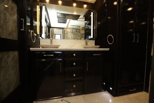 2025 Newmar Essex 4551