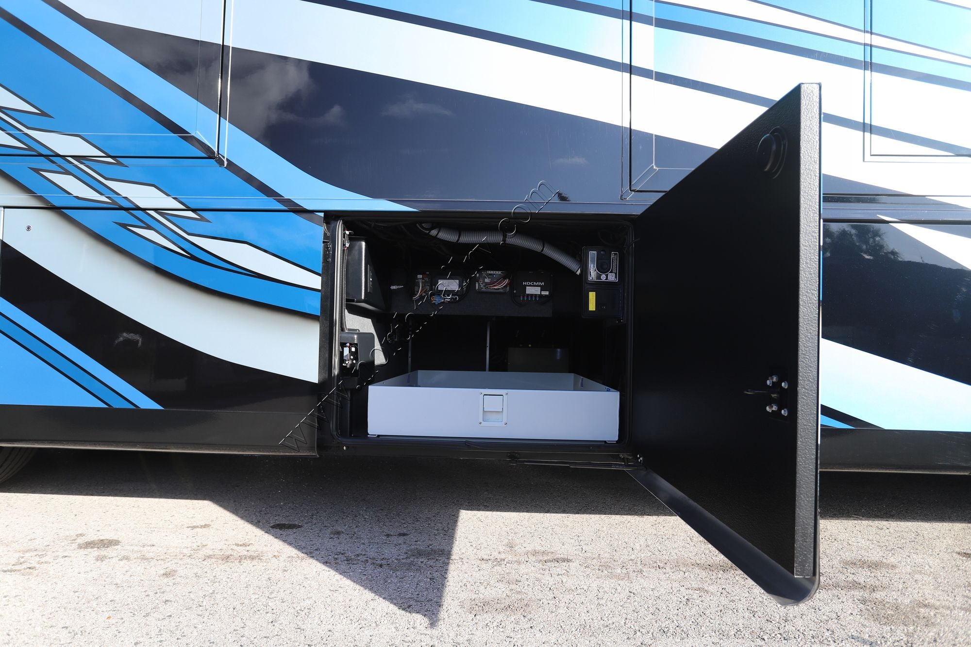 Used 2025 Newmar Essex 4551 Class A  For Sale