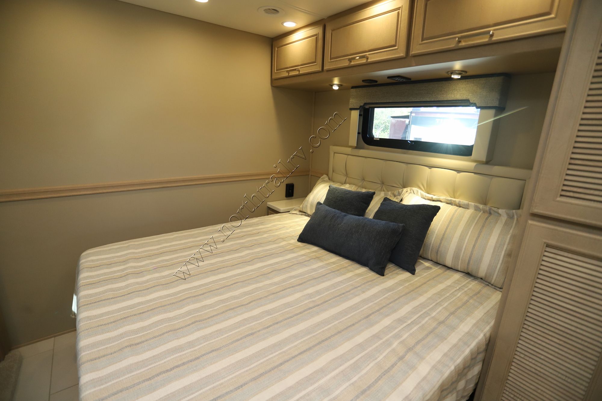 New 2026 Renegade Rv Verona Le 40LBH Super C  For Sale