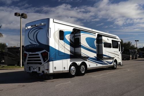 2022 Newmar Dutch Star 4081