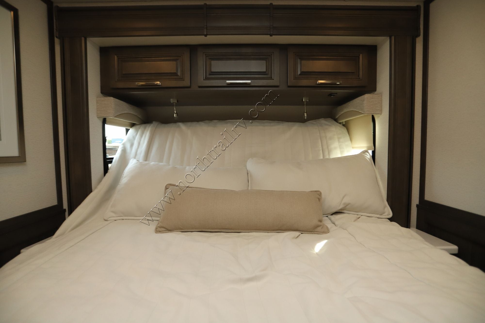 New 2026 Jayco Seneca Prestige 37K Super C  For Sale