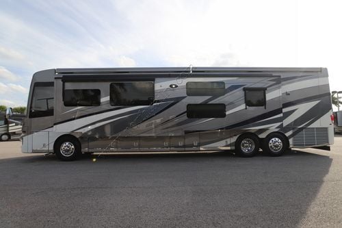 2021 Newmar Mountain Aire 4535