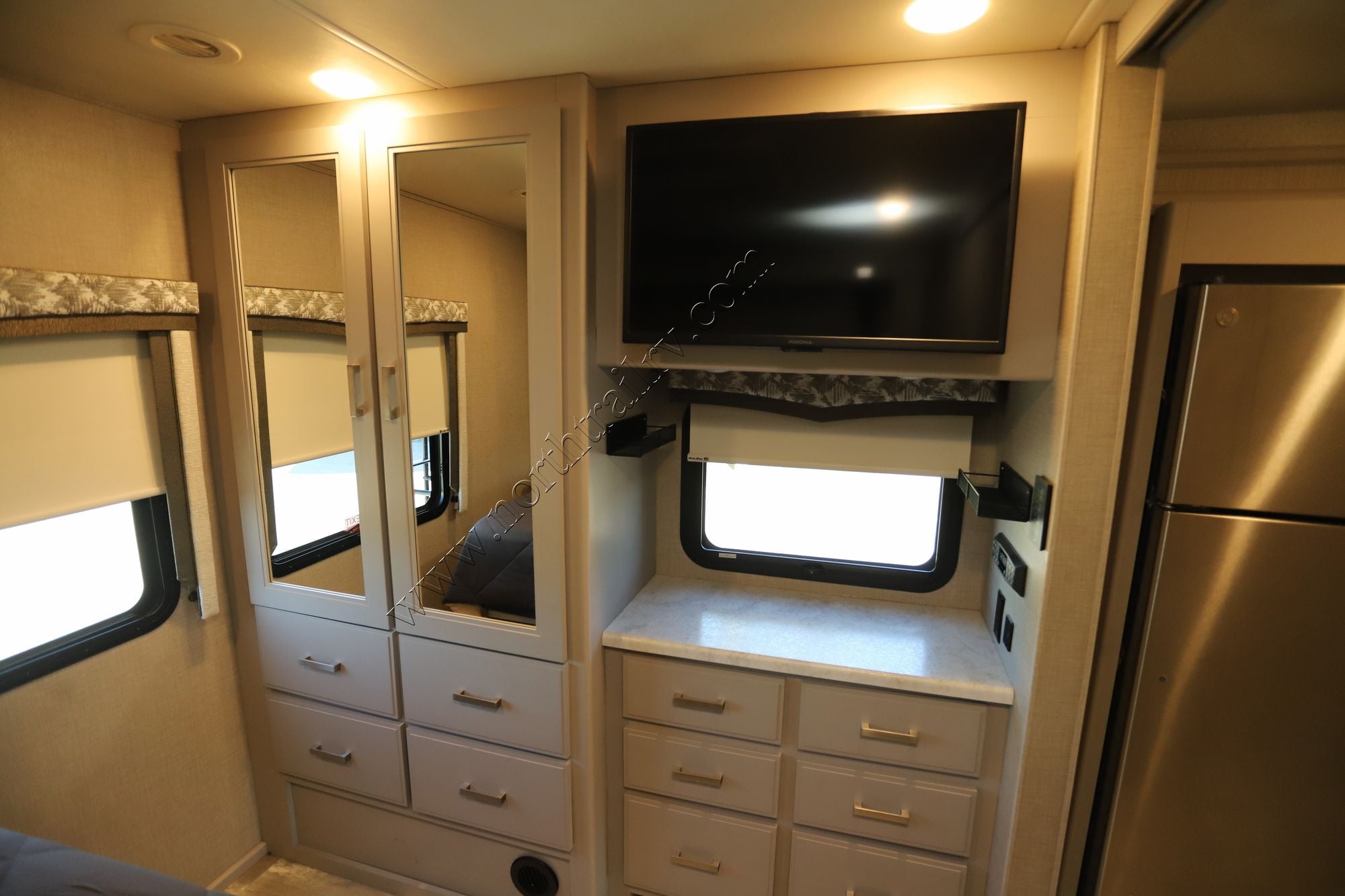 Used 2023 Thor Omni 32XG Super C  For Sale