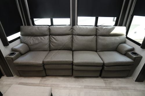 2022 Grand Design Momentum 351M