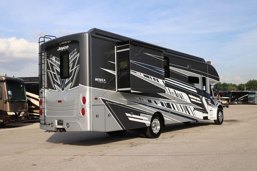 2026 Jayco Seneca Prestige 37K Super C