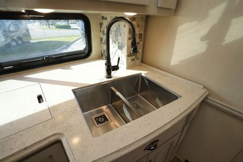 2022 Newmar Dutch Star 4081