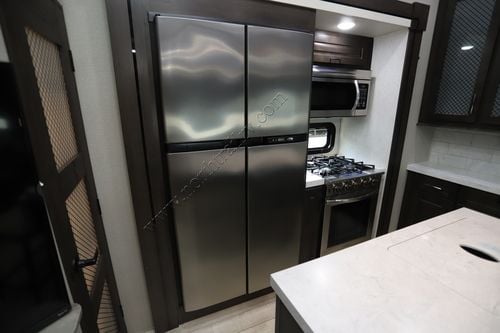 2022 Grand Design Momentum 351M