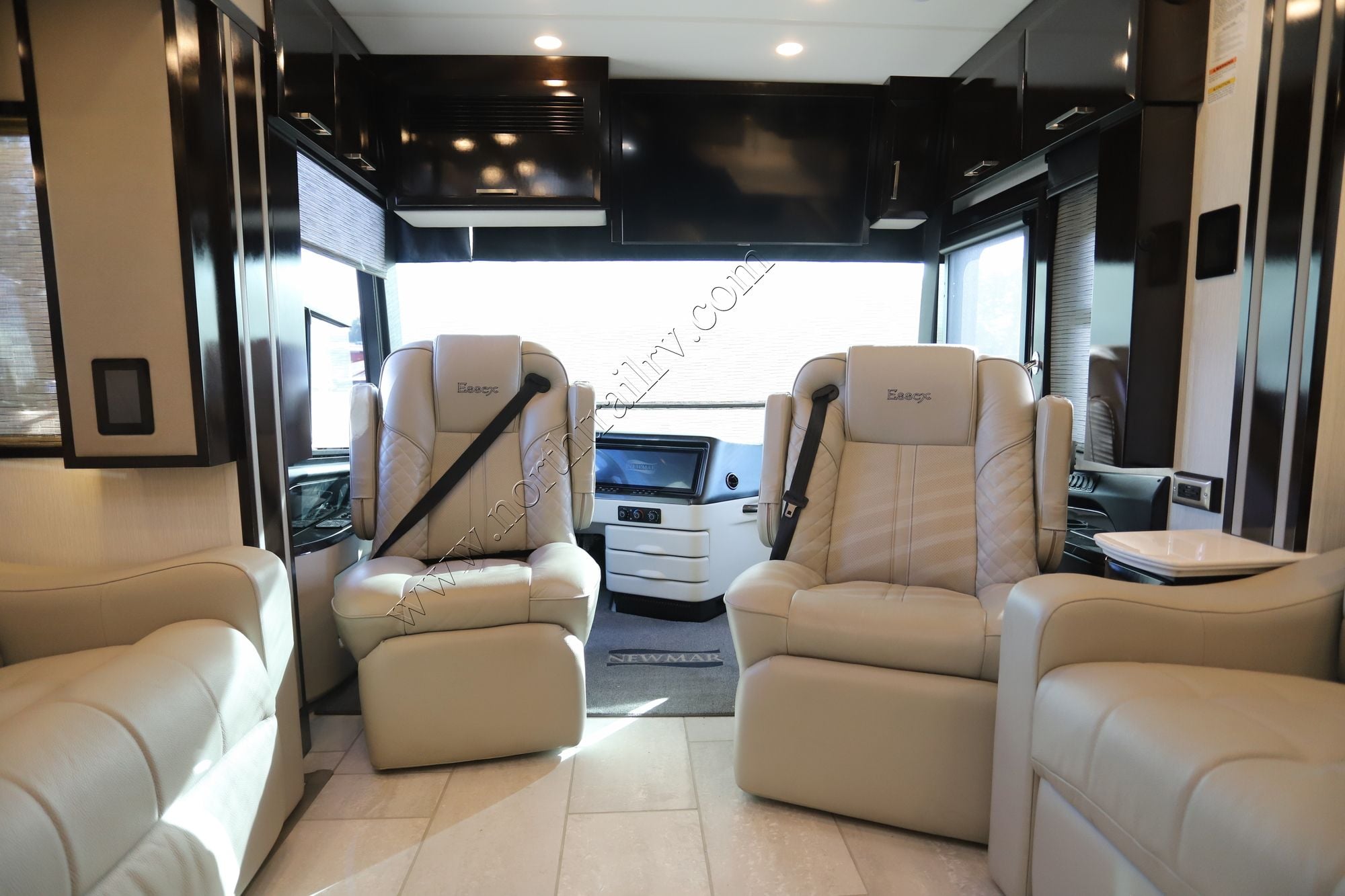 Used 2025 Newmar Essex 4551 Class A  For Sale