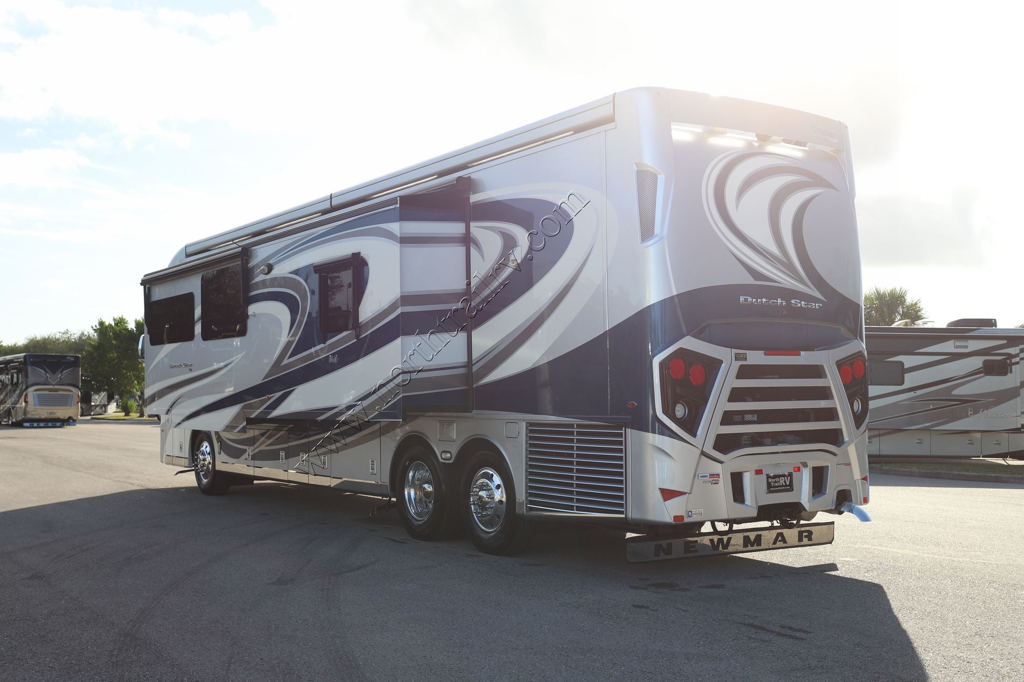 Used 2022 Newmar Dutch Star 4081 Class A  For Sale