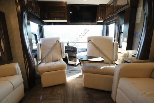 2018 Newmar London Aire 4531