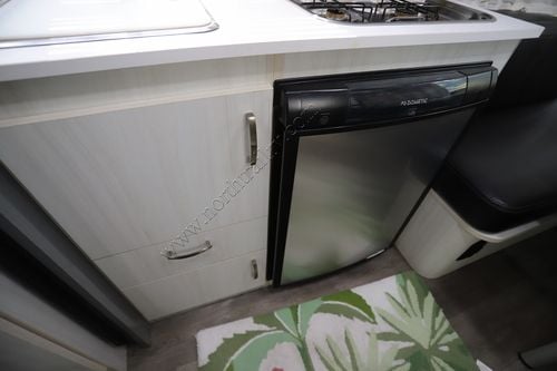 2019 Airstream Bambi 16 RB SPORT Travel Trailer