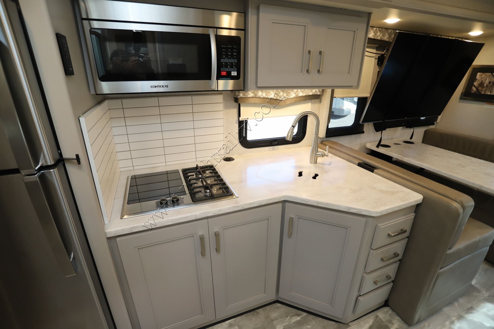 Used 2023 Thor Omni 32XG Super C  For Sale