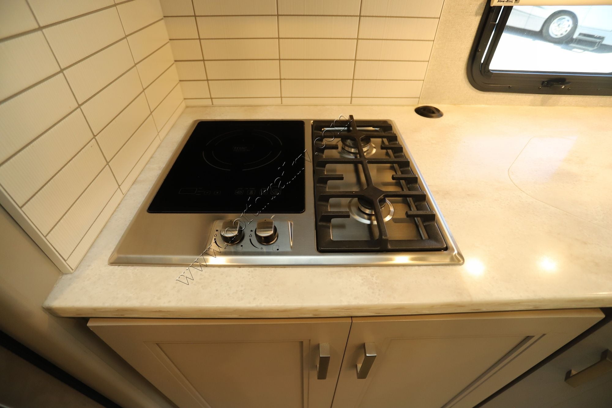 Used 2023 Thor Omni 32XG Super C  For Sale