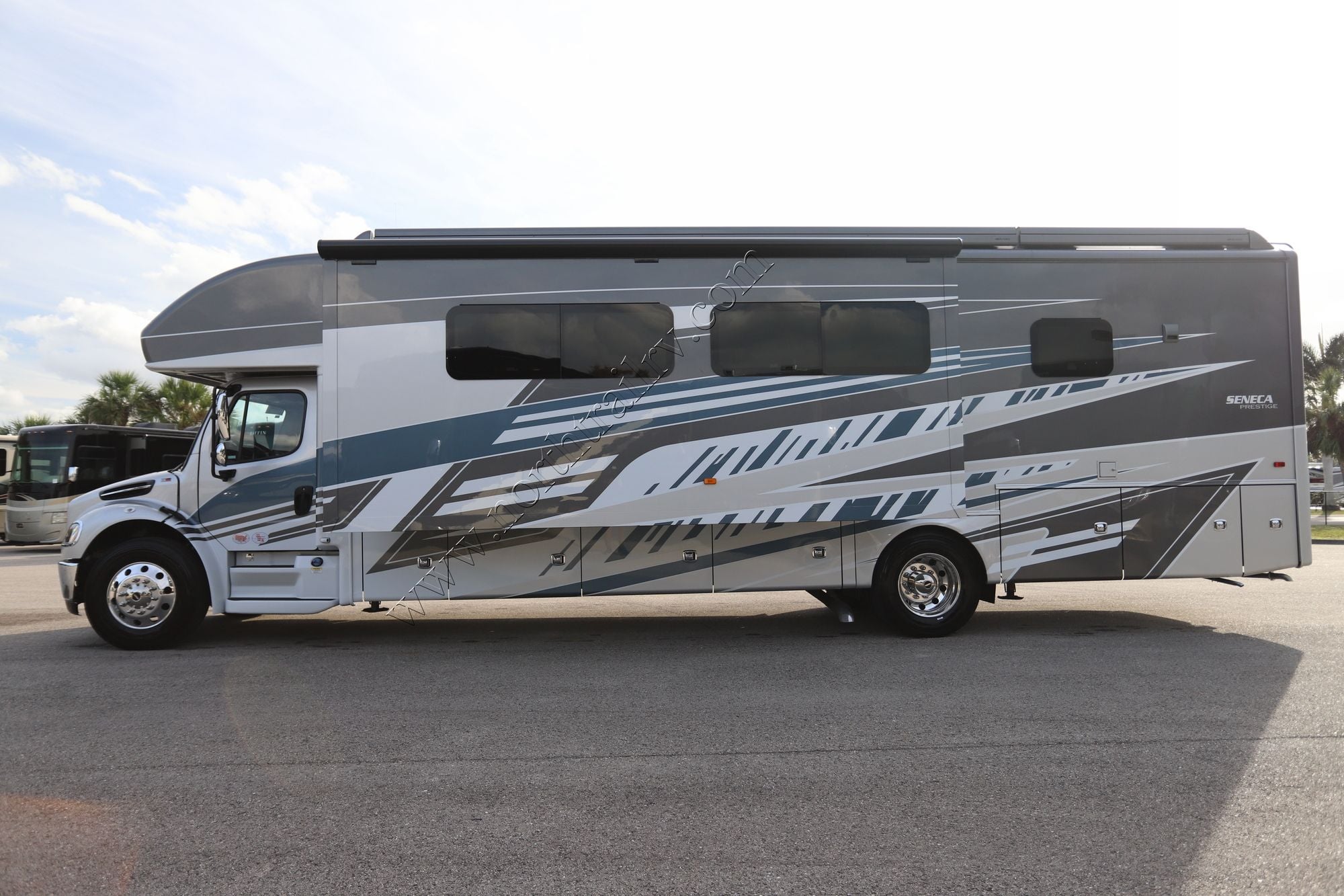 New 2026 Jayco Seneca Prestige 37K Super C  For Sale