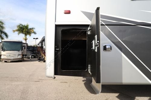 2026 Jayco Seneca Prestige 37K Super C