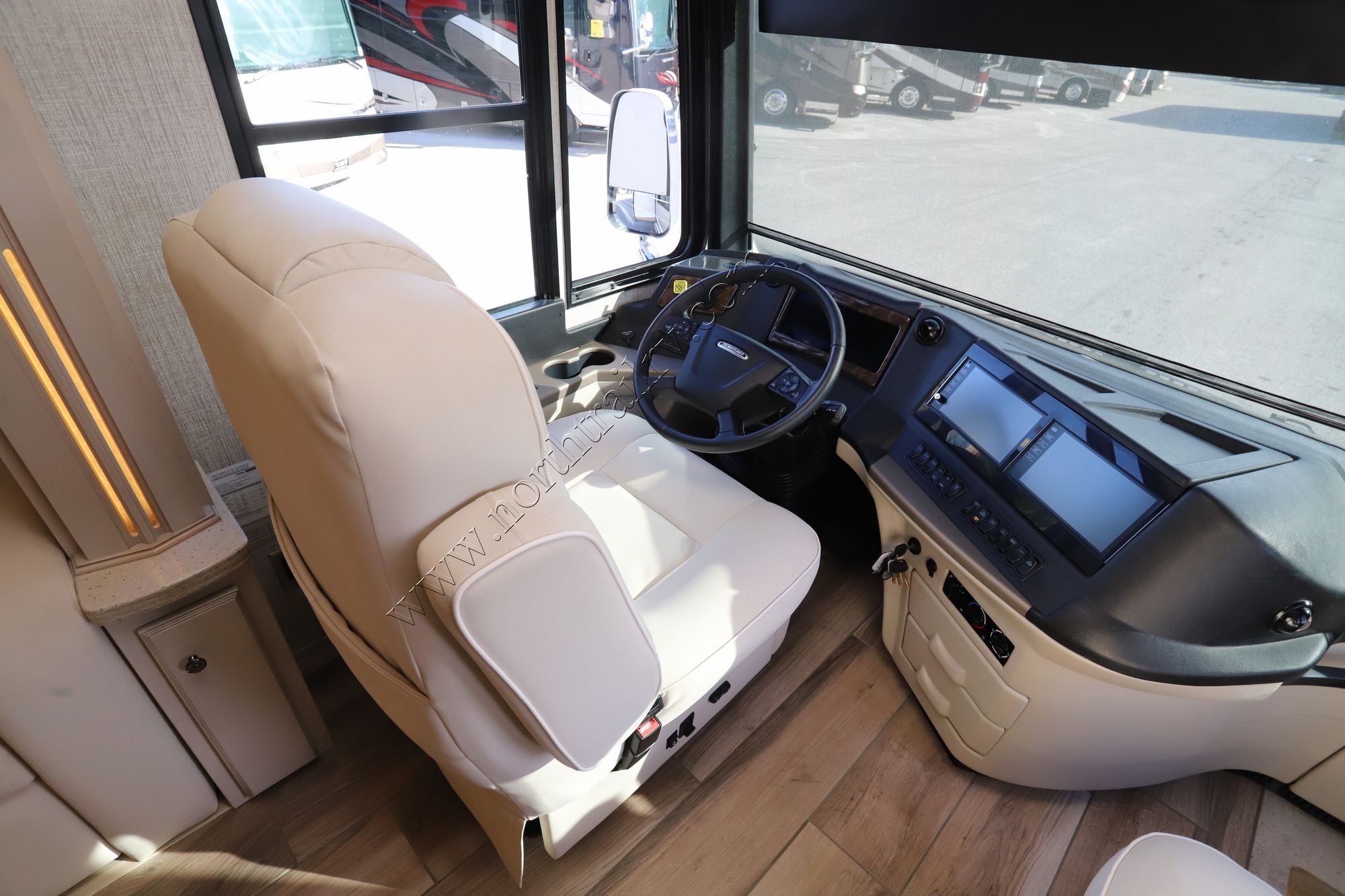 Used 2022 Newmar Dutch Star 4081 Class A  For Sale