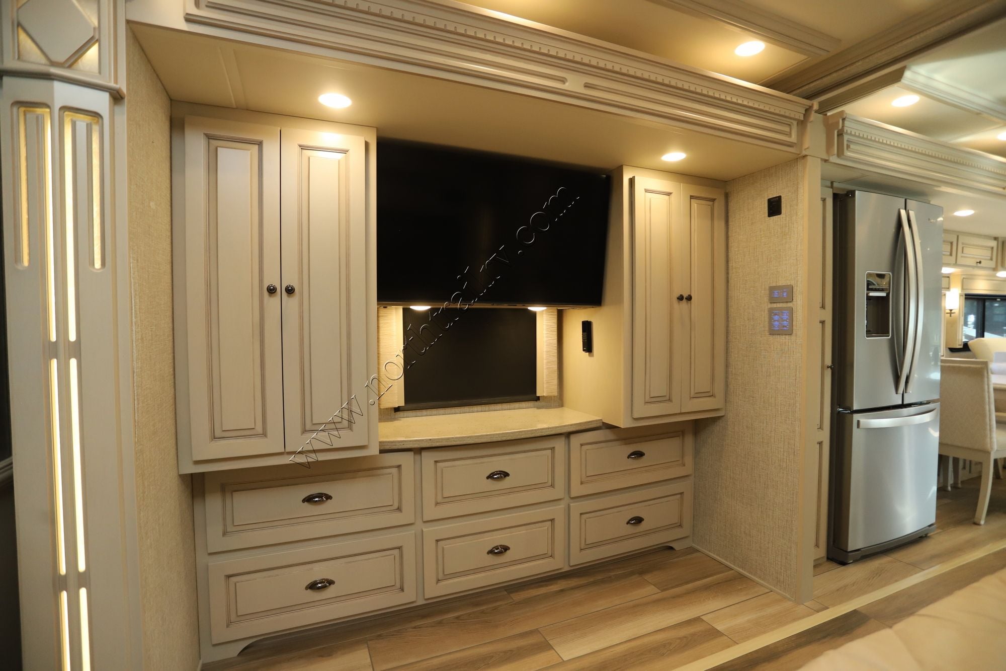 Used 2022 Newmar Dutch Star 4081 Class A  For Sale