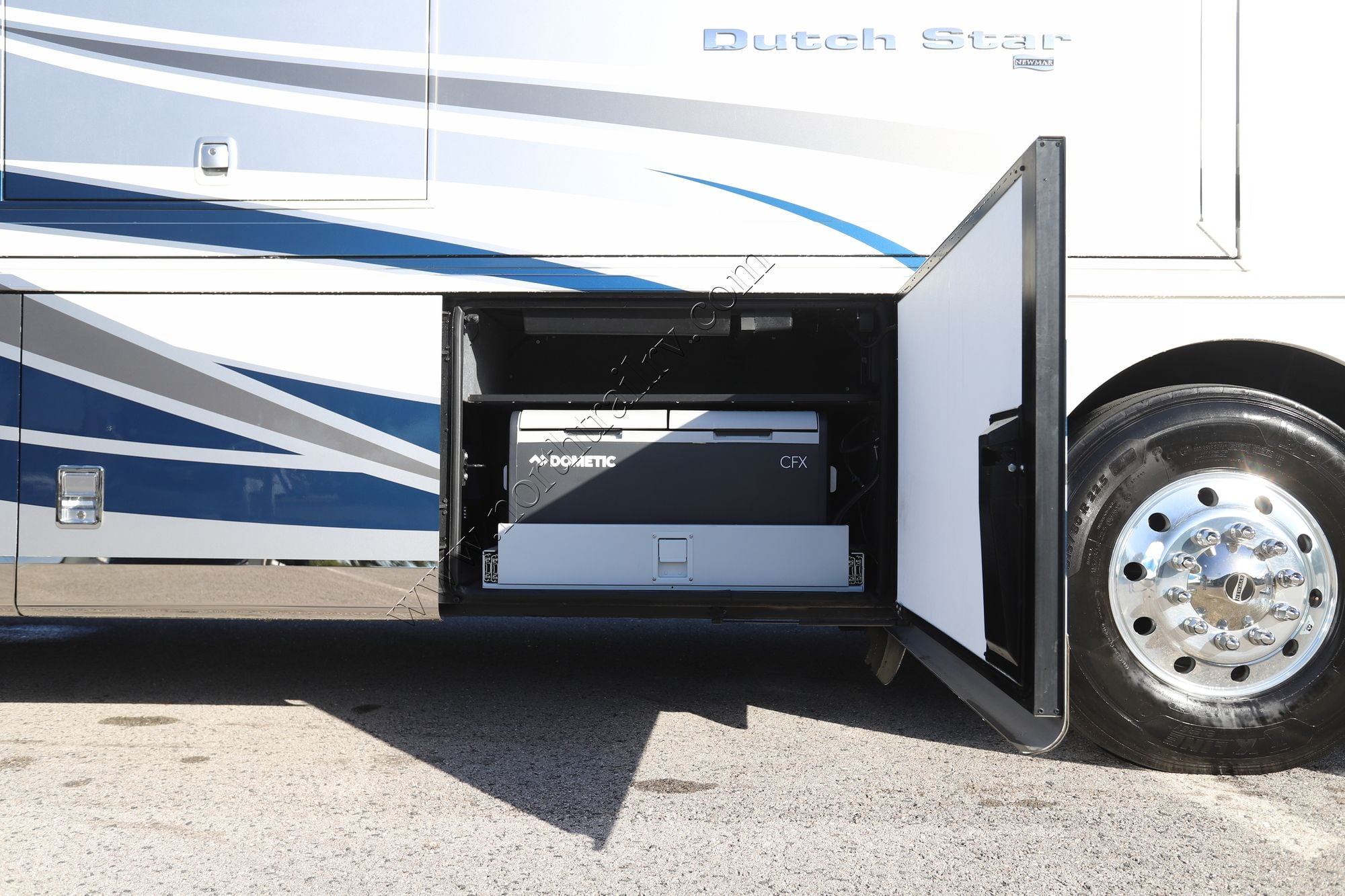 Used 2022 Newmar Dutch Star 4081 Class A  For Sale