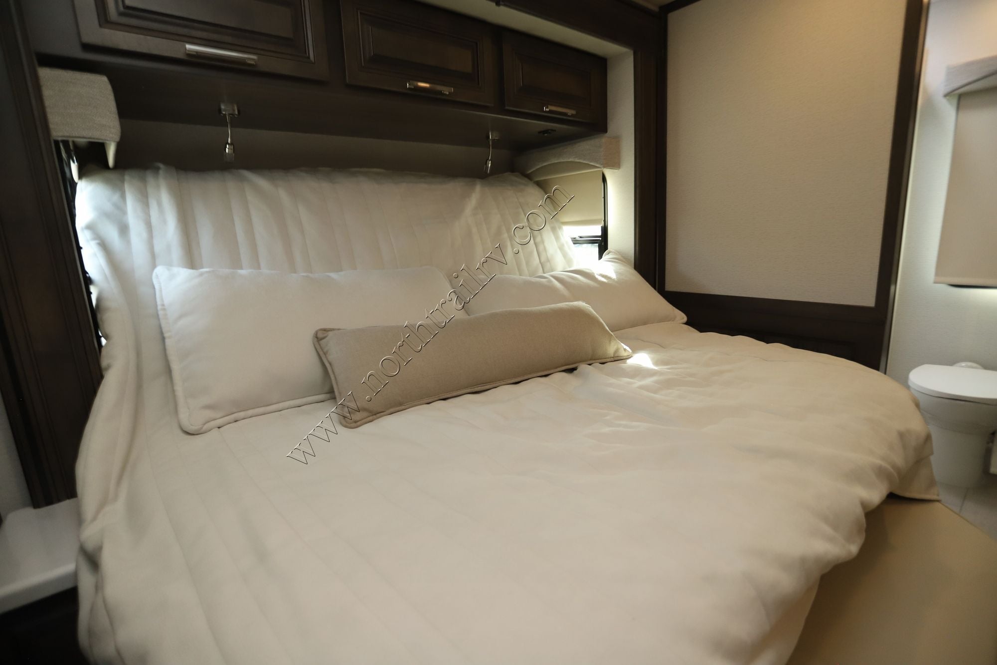 New 2026 Jayco Seneca Prestige 37K Super C  For Sale