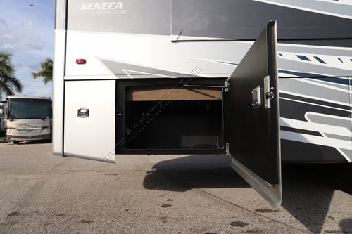 2026 Jayco Seneca Prestige 37K Super C