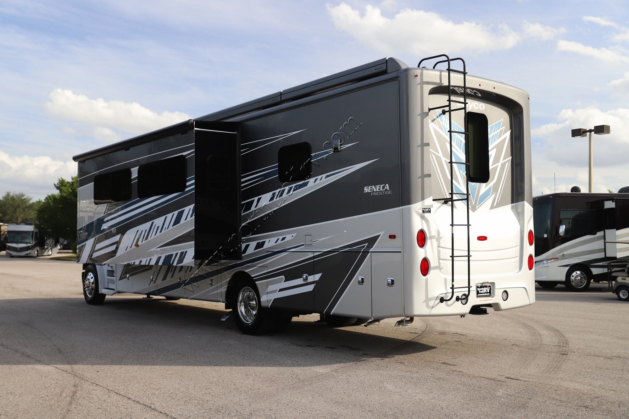 New 2026 Jayco Seneca Prestige 37K Super C  For Sale