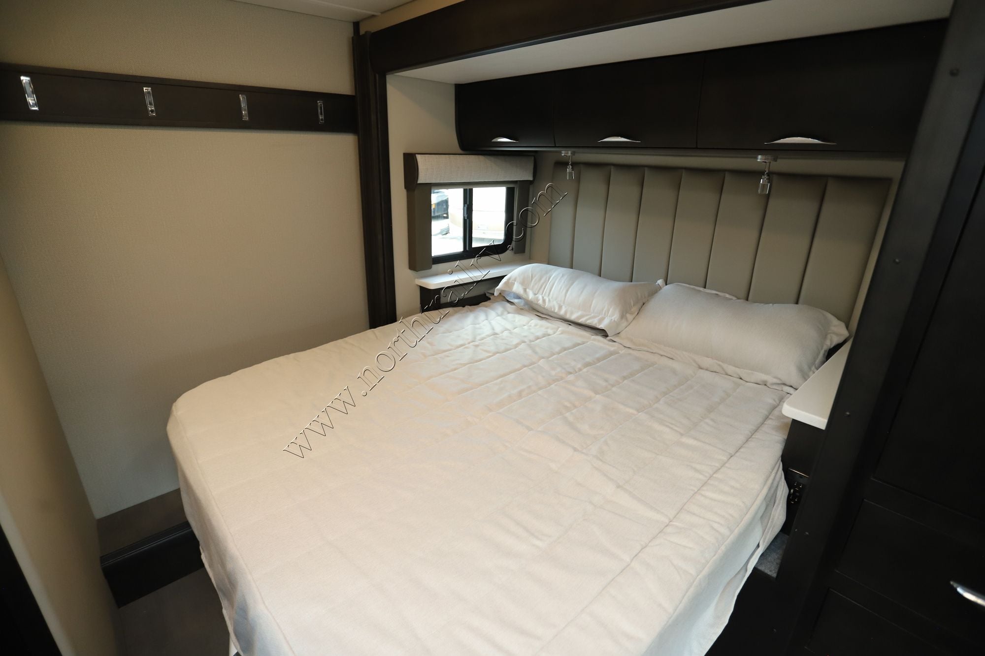 New 2026 Renegade Rv Vienna 25RML Class C  For Sale