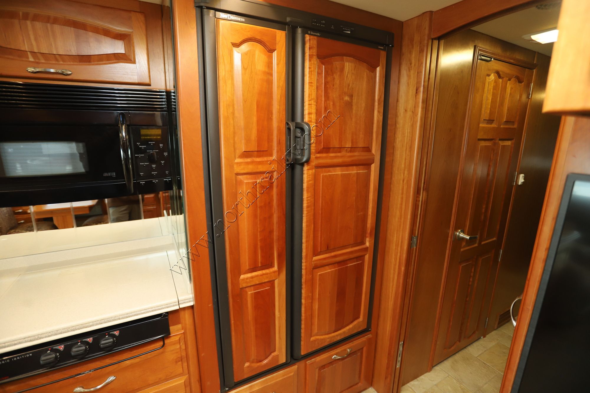 Used 2005 Newmar Mountain Aire 4305 Class A  For Sale