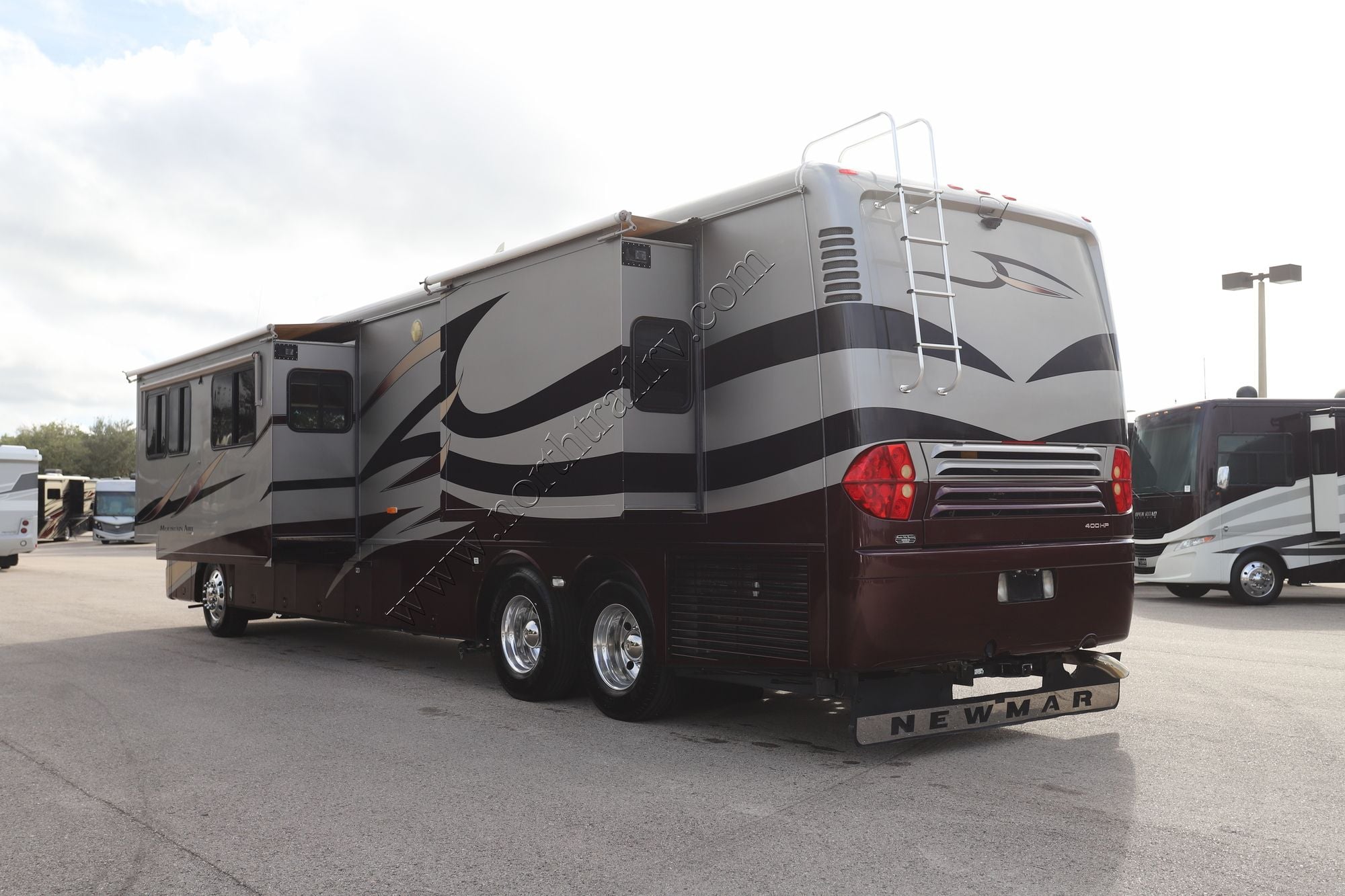 Used 2005 Newmar Mountain Aire 4305 Class A  For Sale